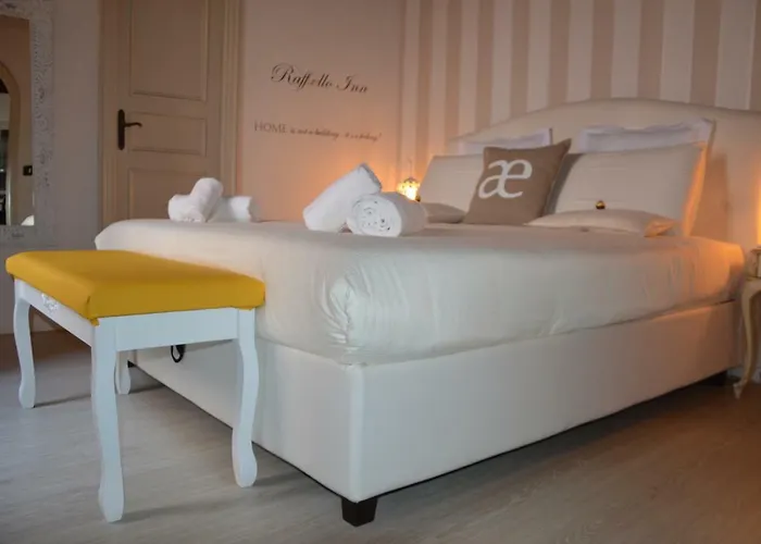 Historic Center - Elegant With Charming Antiques - Raffaello